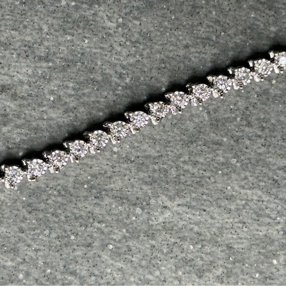 Diamond and paperclip tennis bracelet - Picture 5 of 14